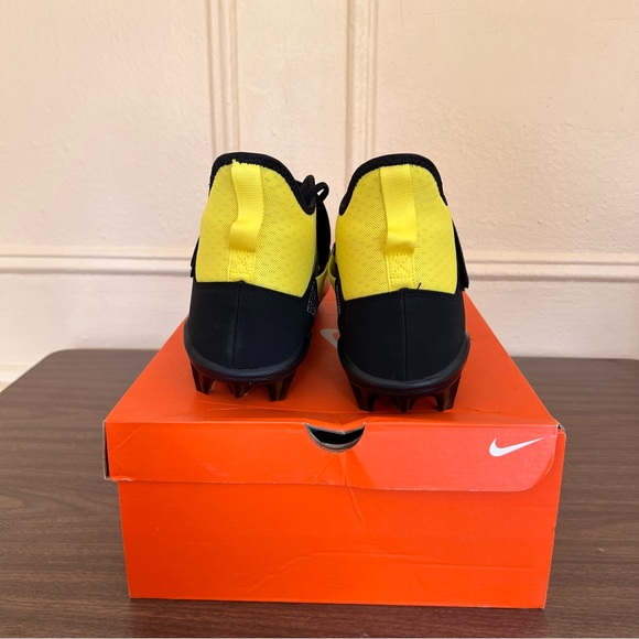 Nike Alpha Menace Pro 2 Mid Yellow Football Cleats - Picture 4 of 6